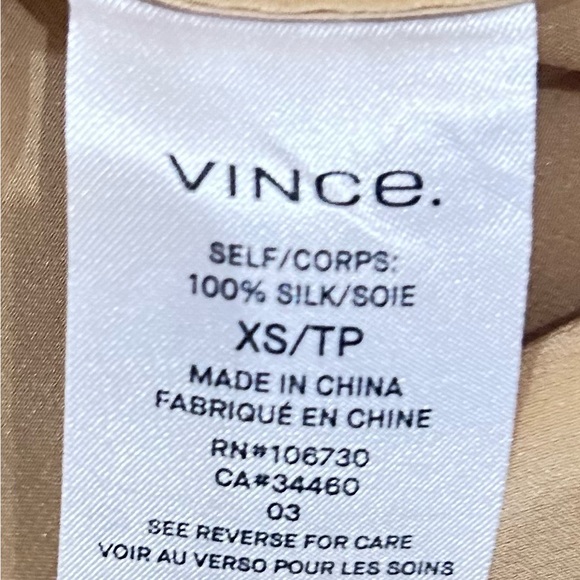 Vince Gold 100% silk collarless 1/2 button down short sleeve Blouse size xs - Picture 7 of 7